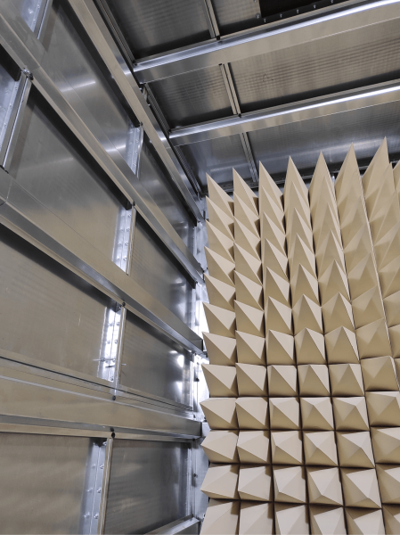 Широкополосный радиопоглощающий материал пирамидального и плоского типа Широкополосный радиопоглощающий материал пирамидального и плоского типа